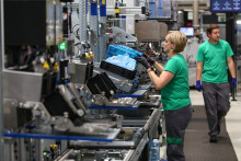 Schaeffler je celosvetový líder medzi dodávateľmi pre automobilový a ostatný priemysel. FOTO: TASR/D. Stehlik