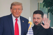 Americký prezident Donald Trump a ukrajinský prezident Volodymyr Zelenskyj. FOTO: REUTERS