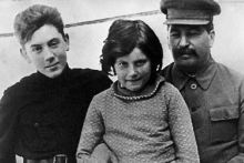 Stalinove deti (vpravo jeho syn Jakov).