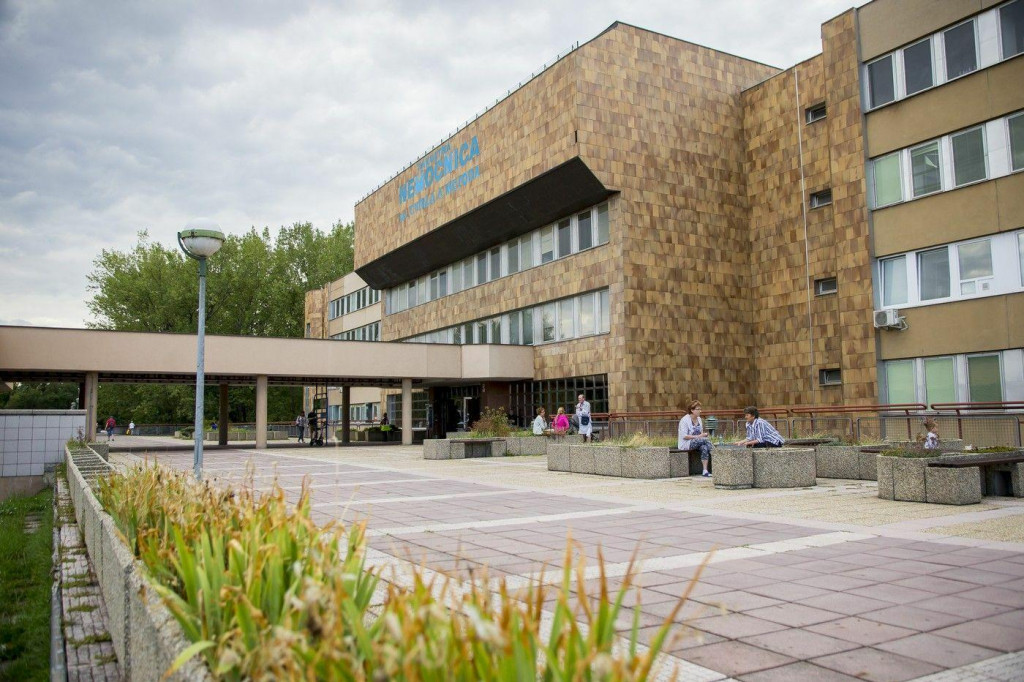 Nemocnica svätého Cyrila a Metoda na Antolskej v Petržalke. FOTO: Profimedia