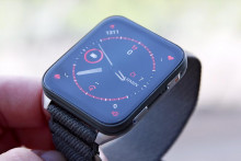 Keď sa povie šikovné hodinky značky Garmin, ľudia si väčšinou predstavia robustný outdoorový a skvele vybavený model. S modelom Venu X1 však Garmin tak trochu prepísal pravidlá a ponúkol niečo, čo má osloviť (a v mnohom ohromiť) skôr majiteľa Apple Watch.