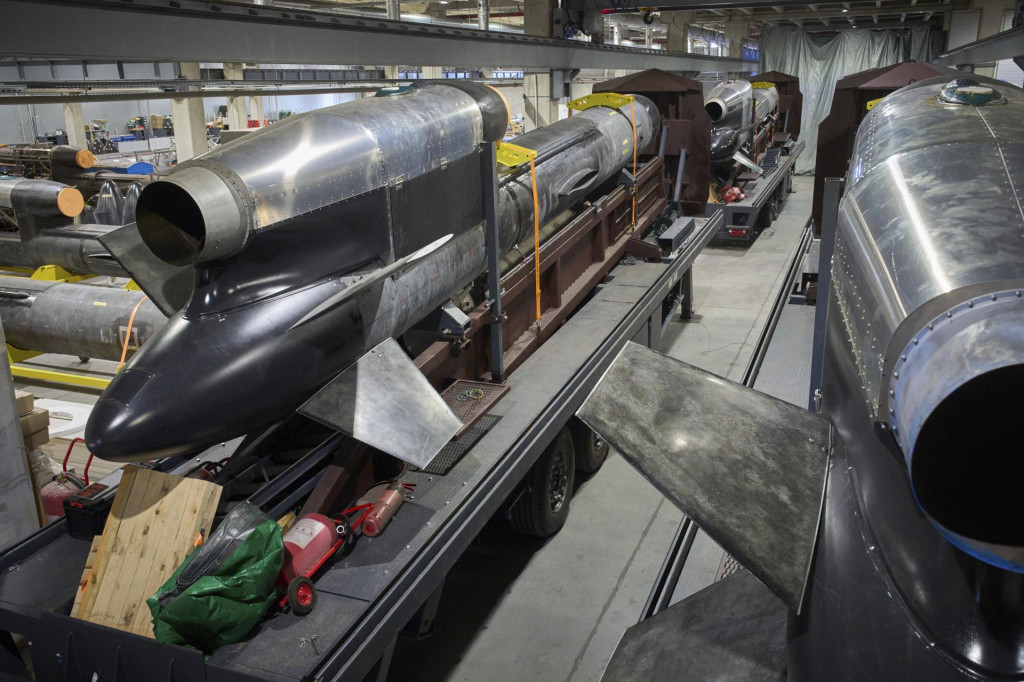 Rakety Flamingo v tajnej továrni Fire Point na Ukrajine. FOTO: TASR/AP