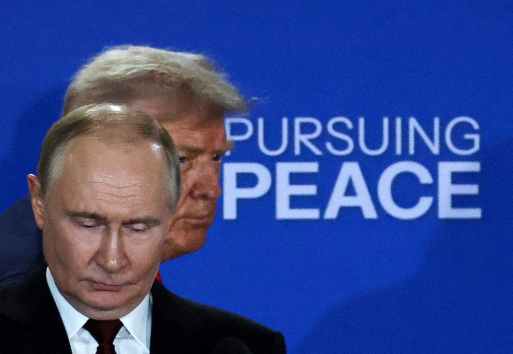 Americký prezident Donald Trump a ruský prezident Vladimir Putin po stretnutí na Aljaške. FOTO: Reuters