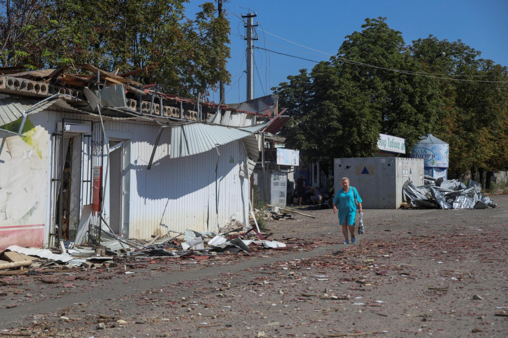 Najnovšie postupy ruskej armády prichádzajú v čase, keď z iniciatívy amerického prezidenta Donalda Trumpa prebiehajú rokovania o usporiadaní summitu medzi ruským prezidentom Vladimirom Putinom a jeho ukrajinským náprotivkom Volodymyrom Zelenským. FOTO: REUTERS