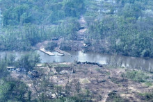 Na archívnej snímke rieka Severný Doneck, územie, ktoré chce Pušilin obsadiť. FOTO: REUTERS