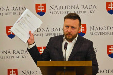 Na snímke splnomocnenec vlády pre preverenie procesu riadenia a manažovania zdrojov počas pandémie COVID-19 Peter Kotlár. FOTO: HN/Martin Martis
