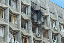 Poškodená budova v Sumskej oblasti - ilustračná fotografia. FOTO: Reuters