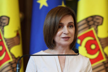 Voľby hlavy štátu spojené s referendom o vstupe do EÚ V Moldavsku vyhrali minulý rok prozápadné sily vedené prezidentkou Maiou Sanduovou. FOTO: Reuters/V. Culiomza