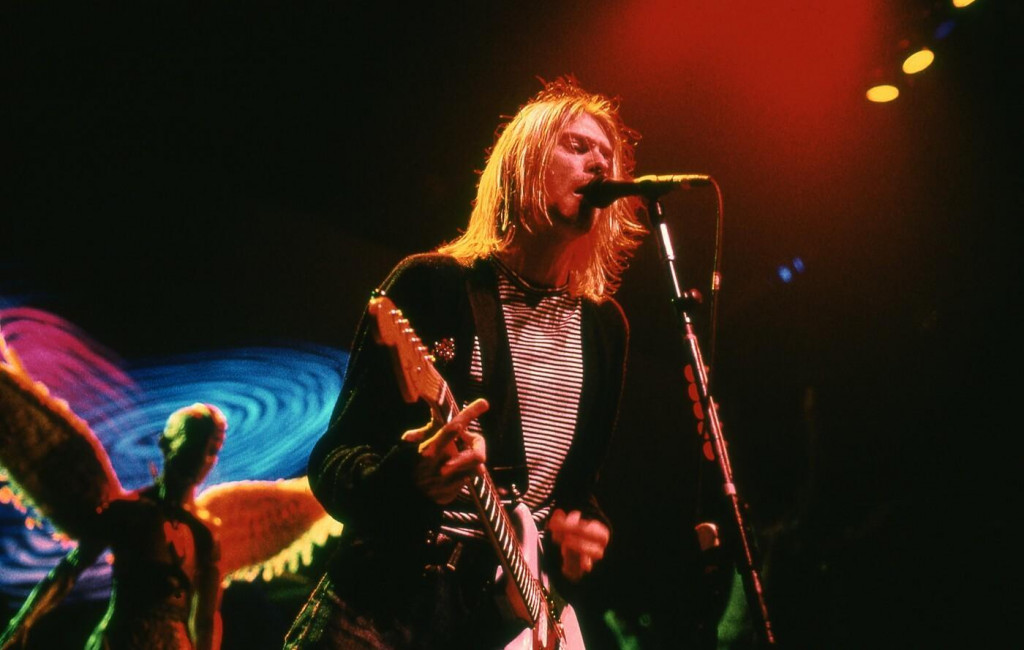 Kurt Cobain z Nirvany vystupuje na koncerte v novembri v roku 1993 v New Yorku. FOTO: Profimedia