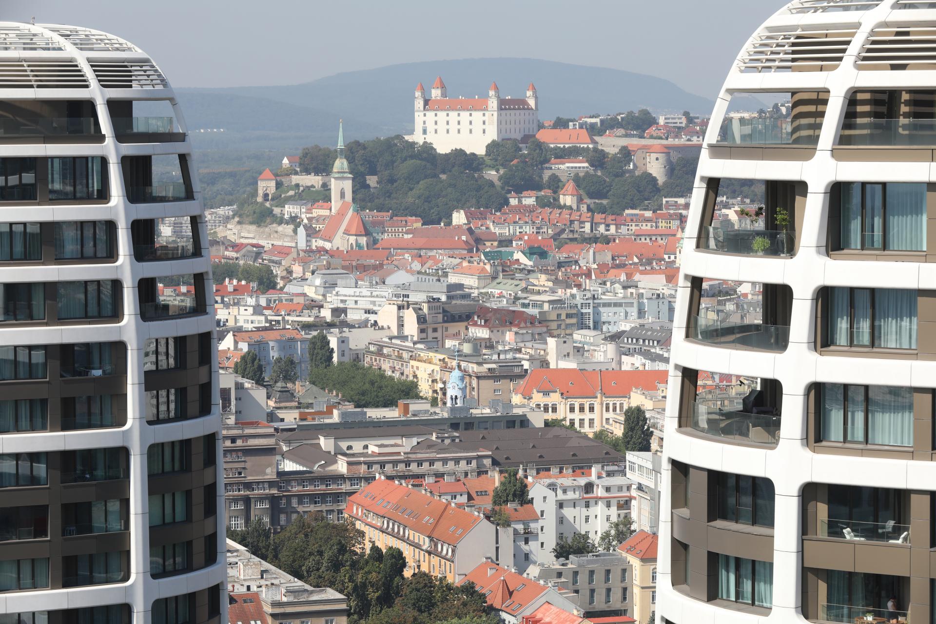 Bratislava stratila prvenstvo. Pri cenách bytov a domov dražie najvýraznejšie iný región