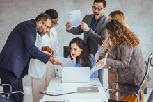 Na poradách sa človek často dozvie o množstve úloh. Menej už o ich dôležitosti. FOTO: Shutterstock