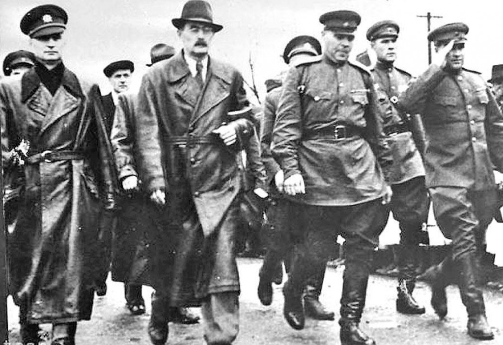 Genrál Ján Golian (úplne vľavo). FOTO: Archív TASR