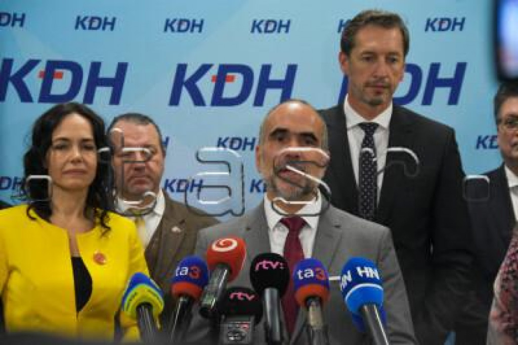 „Hazard je jednou z najväčších skrytých hrozieb pre slovenské rodiny,“ tvrdí podpredseda KDH Marián Čaučík. FOTO: TASR/Lukáš Mužla