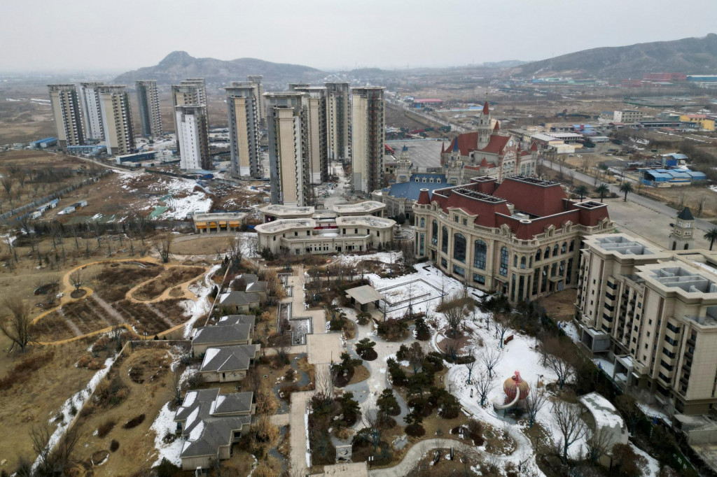 Leteck&yacute; pohľad na nedokončen&yacute; rezidenčn&yacute; komplex spoločnosti China Evergrande Group v roku 2024. FOTO: Reuters