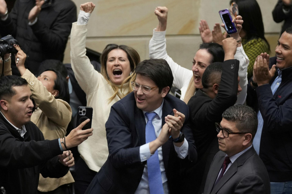 Na archívnej snímke kolumbijský senátor a prezidentský kandidát Miguel Uribe Turbay. FOTO: TASR/AP