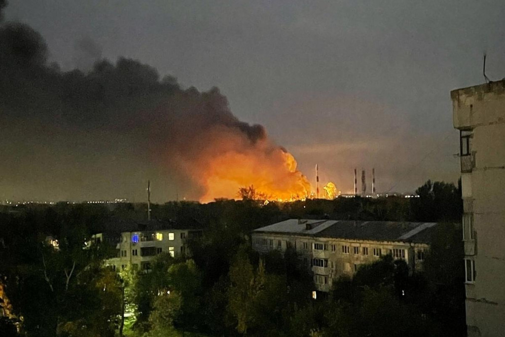 Výbuch rafinérie v Samarskej oblasti. FOTO: Profimedia