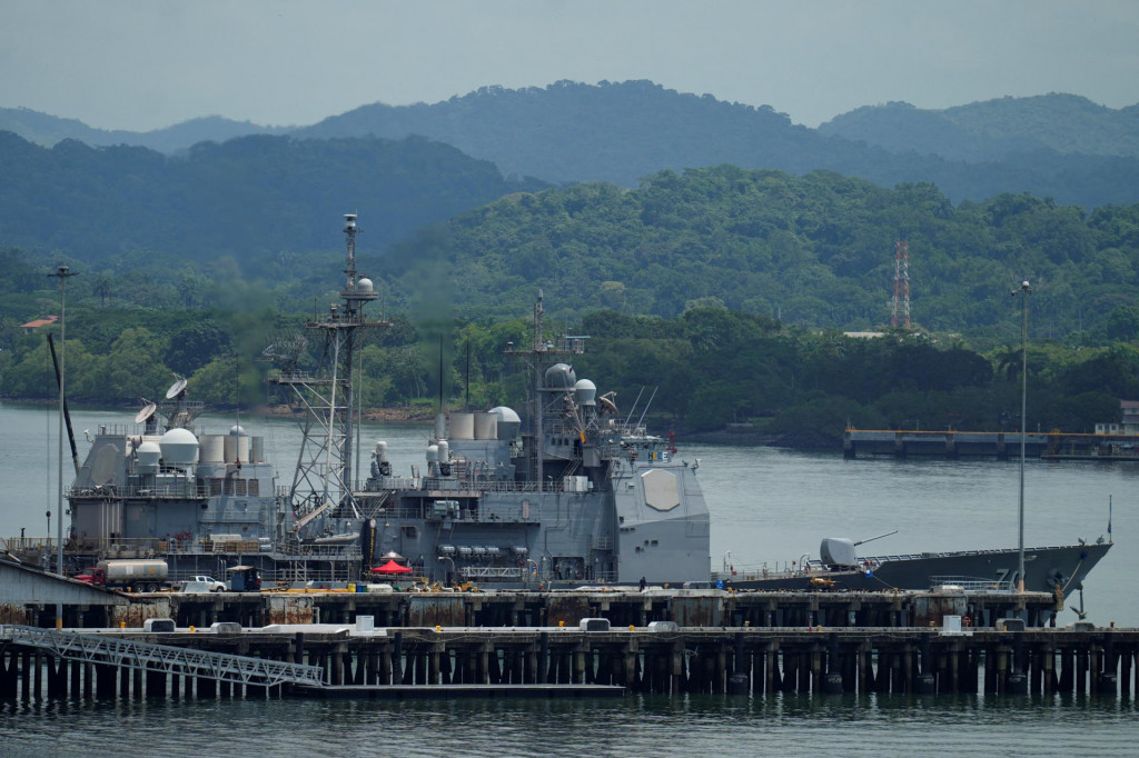 Americký krížnik USS Lake Erie. FOTO: Reuters