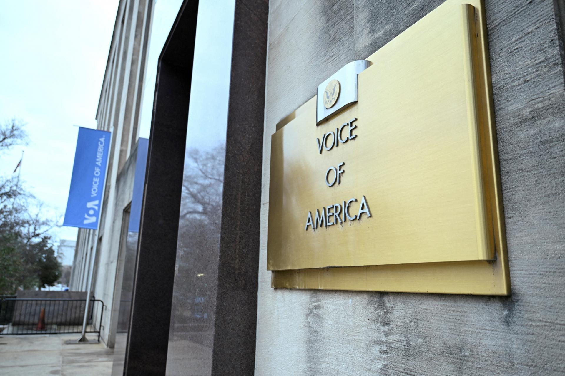 Trumpova administratíva chce prepustiť väčšinu novinárov Hlasu Ameriky, dôvodom má byť odbúravanie byrokracie