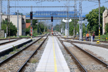 Na snímke rekonštrukcia tratí na železničnej stanici v Leviciach. FOTO: TASR/Henrich Mišovič