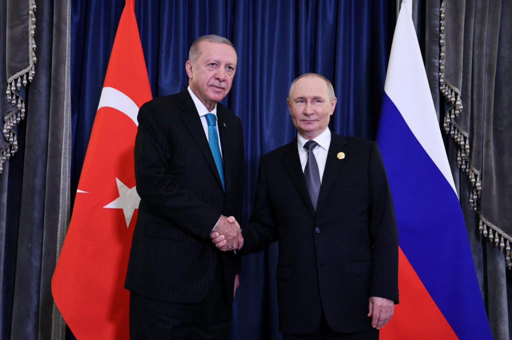 Ruský prezident Vladimir Putin a turecký prezident Recep Tayyip Erdogan. FOTO: Reuters
