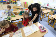 Vybrané skupiny pracovníkov sa dočkali jednorazovej odmeny od štátu.