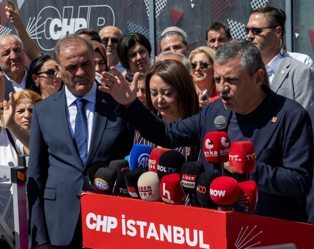 Hlavný líder opozičnej Republikánskej ľudovej strany Özgur Özel. FOTO: Reuters