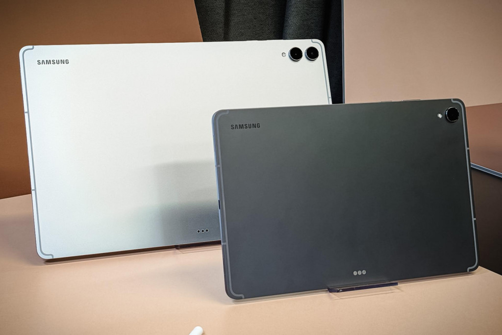 Samsung Galaxy Tab S11 a Samsung Galaxy Tab S11 Ultra