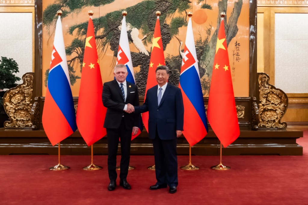 Robert Fico a Si Ťin-pching. FOTO: Úrad vlády Slovenskej republiky
