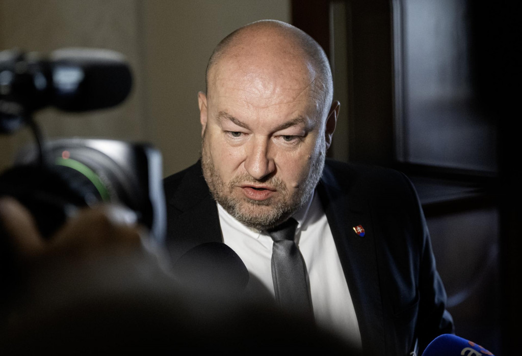 Minister cestovného ruchu a športu a bývalý starosta Očovej Rudolf Huliak. FOTO: TASR/Martin Baumann