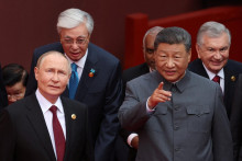 Súkromný rozhovor Vladimira Putina a Si Ťin-pchinga bol omylom vysielaný. FOTO: Reuters