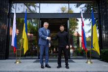 Volodymyr Zelenskyj a Robert Fico. FOTO: Reuters