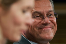 Eurokomisár Maroš Šefcovič a šéfka európskej diplomacie Kaja Kallasová. FOTO: REUTERS