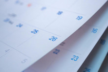 Podľa rezortu financií by zrušenie troch dní pracovného pokoja prinieslo do štátnej pokladnice približne 230 miliónov eur. FOTO: Shutterstock