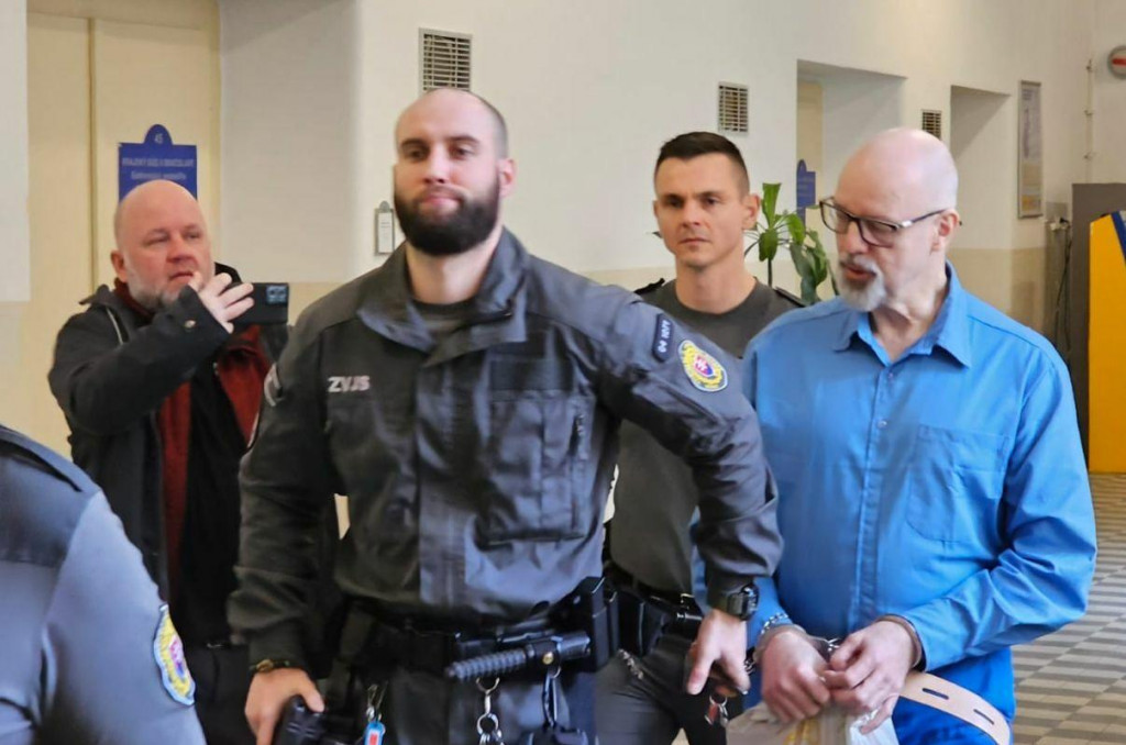 Pavol Rusko prichádza na pojednávanie. FOTO: HN/Katarína Šelestiaková