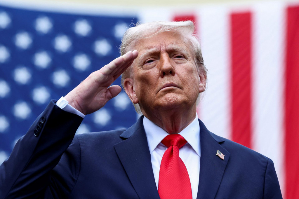 Donald Trump počas slávnosti v Pentagóne pri príležitosti výročia útokov z 11. septembra 2001. FOTO: REUTERS