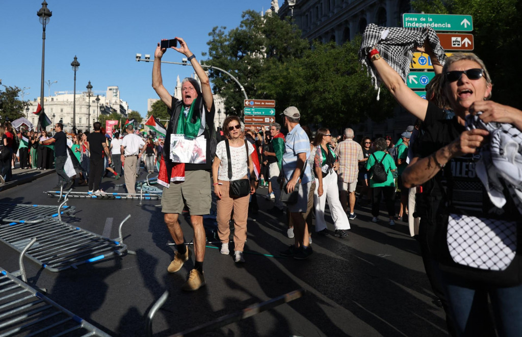 Záverečnú 21. etapu cyklistických pretekov Vuelta a Espana zrušili z dôvodu propalestínskeho protestu. FOTO: Reuters