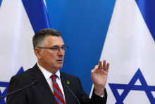 Izraelský minister zahraničných vecí Gideon Saar. FOTO: REUTERS