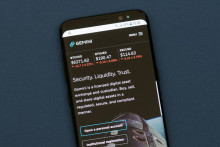 Gemini je americká spoločnosť pôsobiaca ako kryptomenová burza.