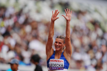 Daniela Ledecká je aktuálne vo veľkej bežeckej pohode, čo potvrdila aj na prebiehajúcich MS v Tokiu. FOTO: Facebook (Slovenský atletický zväz)