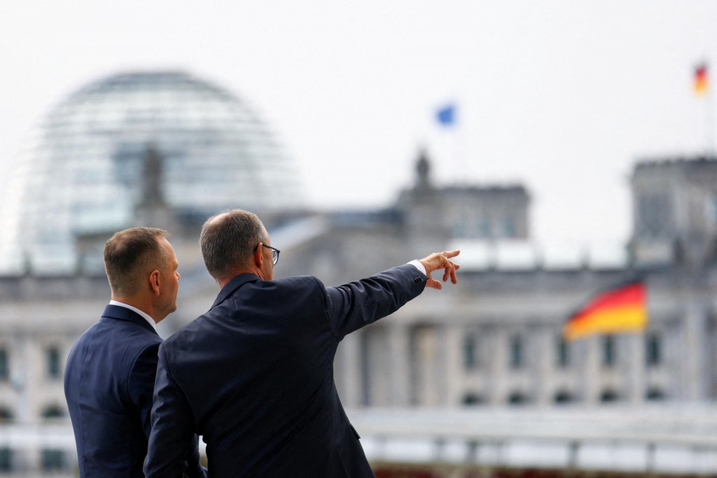 Nemecký kancelár Friedrich Merz sa stretol s poľským prezidentom Karolom Nawrockým. FOTO: Reuters