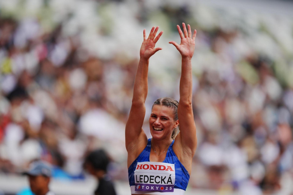 Daniela Ledecká je aktuálne vo veľkej bežeckej pohode, čo potvrdila aj na prebiehajúcich MS v Tokiu. FOTO: Facebook (Slovenský atletický zväz)