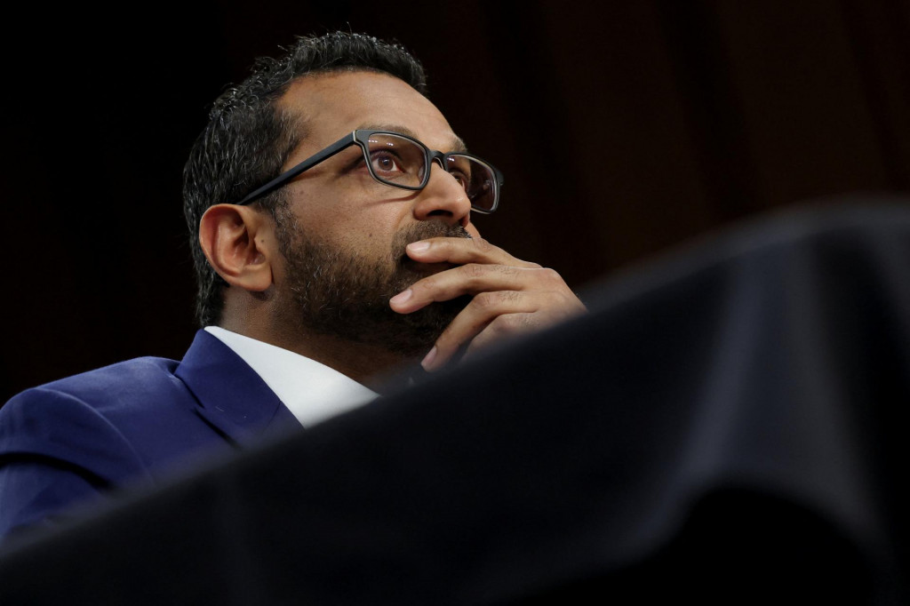 Demokratický senátor Dick Durbin obvinil Patela z toho, že spôsobil „nevýslovné škody FBI“ a ohrozil národnú a verejnú bezpečnosť prostredníctvom „bezprecedentnej čistky predstaviteľov FBI“. FOTO: REUTERS