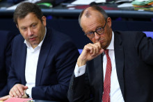 Nemecký kancelár Friedrich Merz a minister financií Lars Klingbeil. FOTO: Reuters