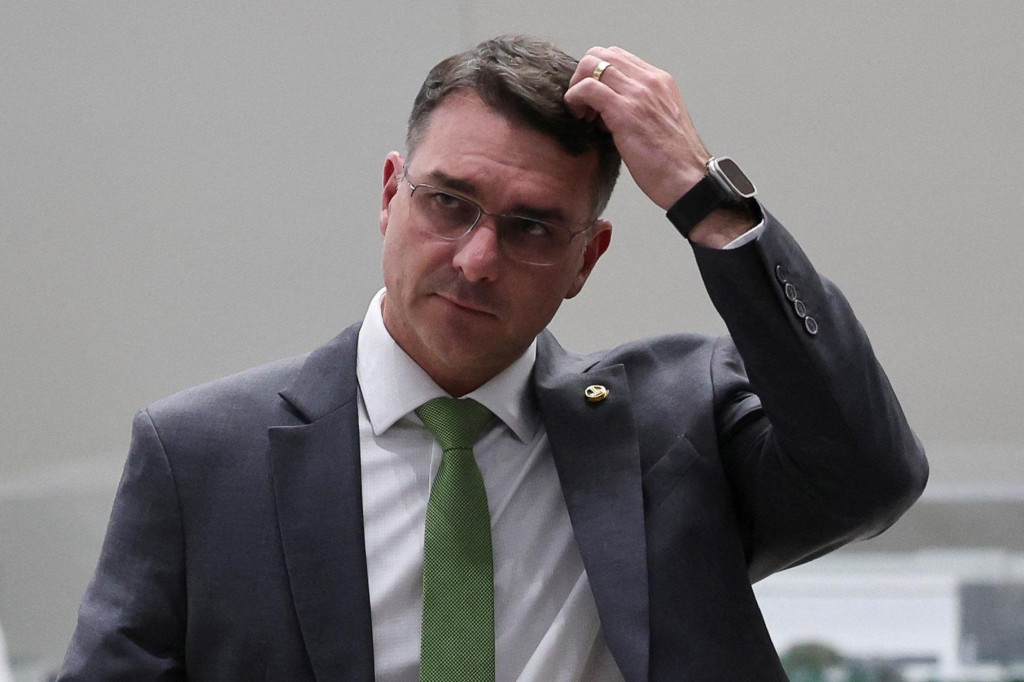 Senátor Flavio Bolsonaro, syn bývalého brazílskeho prezidenta Jaira Bolsonara. FOTO: Reuters