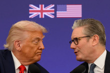 Americký prezident Donald Trump a britský premiér Keir Starmer. FOTO: Reuters