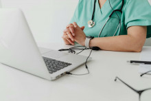 Nástroj bol trénovaný na anonymizovaných údajoch pacientov.