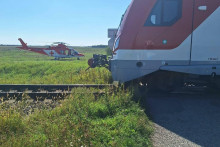 Tragická zrážka vlaku s autom v Seredi. FOTO: Polícia Slovenskej republiky