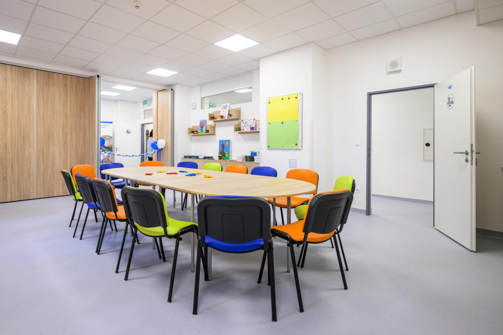 Na snímke spoločenská miestnosť v zrekonštruovanej časti psychiatrie a detského psychiatrického stacionára vo Fakultnej nemocnici s poliklinikou v Prešove. FOTO: TASR