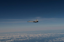 Švédske ozbrojené sily zverejnili fotografiu, na ktorej je podľa nich ruská stíhačka MiG-31, ktorá sa zúčastnila narušenia estónskeho vzdušného priestoru. FOTO: Reuters