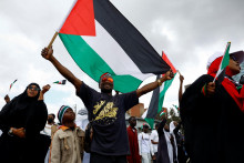 Na snímke protest za slobodnú Palestínu. FOTO: REUTERS